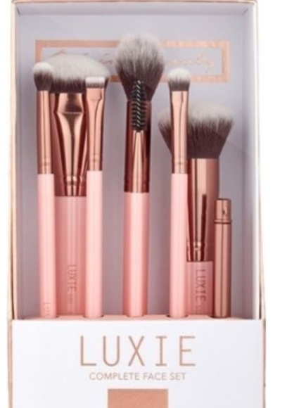 Luxie rose gold complete face brush set